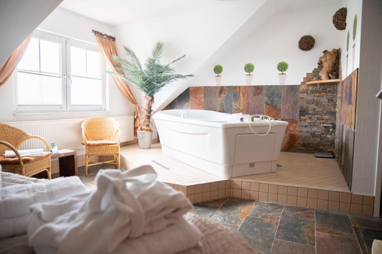Hotel Am Uckersee Röpersdorf Dış mekan fotoğraf